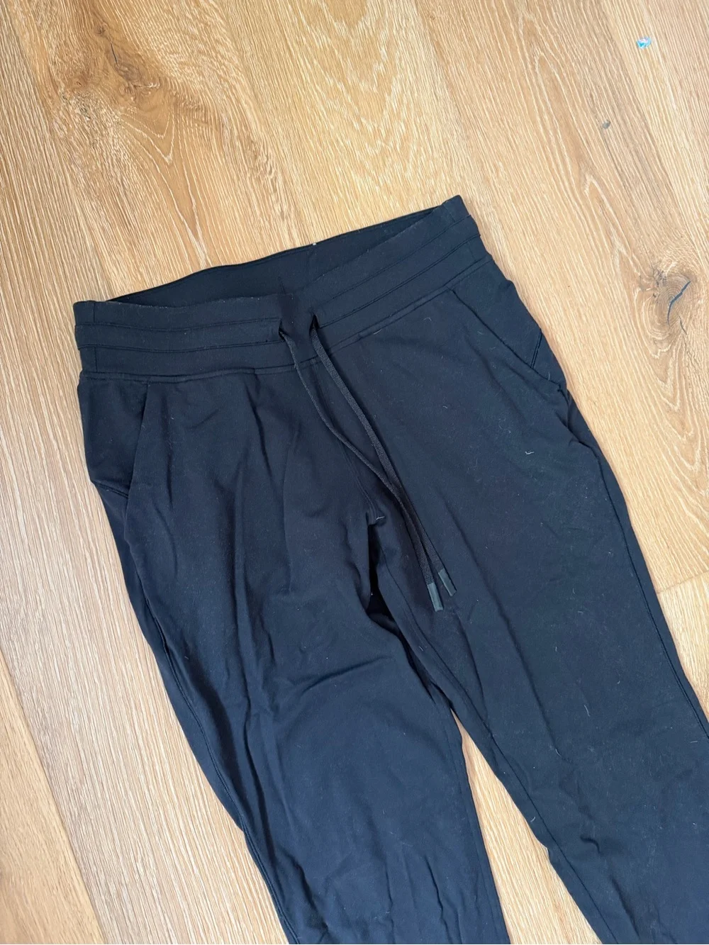 Lululemon • Black Jogger